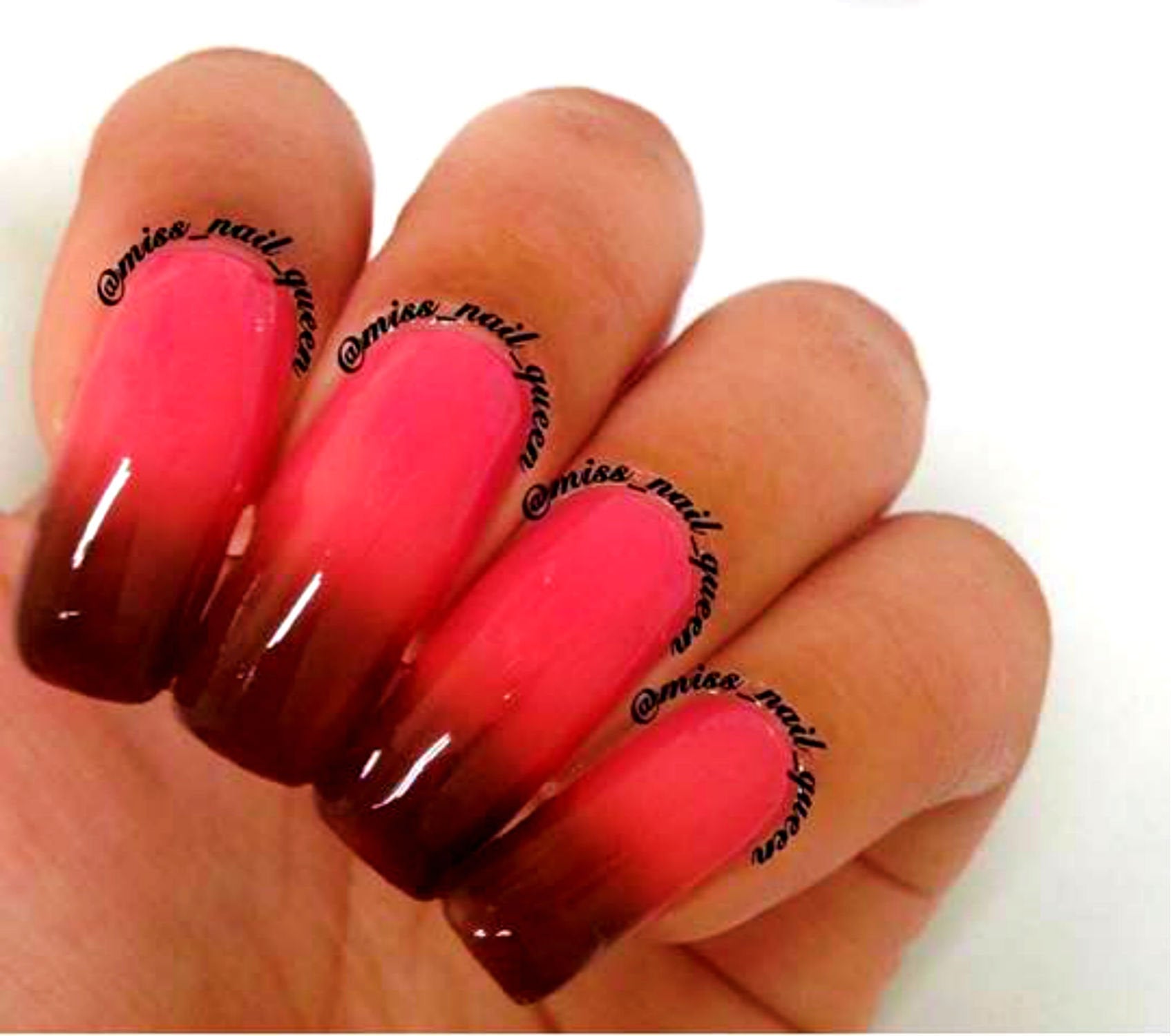 Red and Black Ombre Nails That Fade & Shine