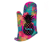 Load image into Gallery viewer, Pineapple Oven Mitt Pot Holder Gift Set Personalized Oven Mitts Gifts for Mom Decor Dining Housewarming Hostess Gift Custom Kitchen Set