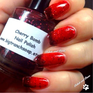 Color Changing Nail Polish - Mood Nail Polish - Glitter - Cherry Bomb - FREE U.S. SHIPPING